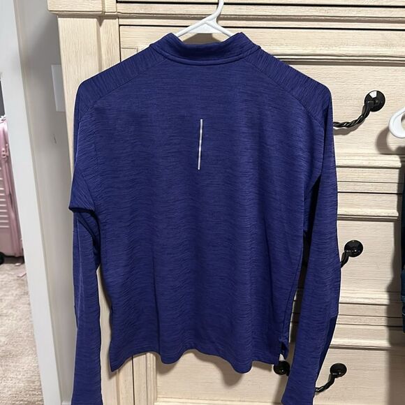 Nike Dri fit running top - Picture 5 of 5